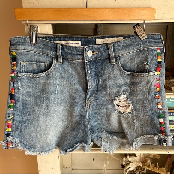 Anthropologie Pants - Pilcro Denim Shorts with Embroidery Detail - the Hyphen Fit